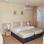 Luxury 布尔加斯